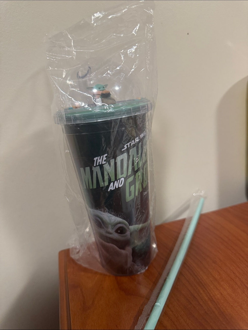 Star Wars Mandalorian & Grogu Dome Tumbler w Straw-Cinemark Exclusive NWT! - Picture 12 of 13